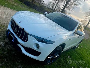 Maserati Levante 3.0 250cv