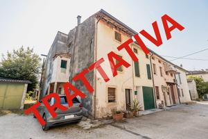RUSTICO A VILLAFRANCA DI VERONA