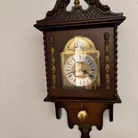 🕰️ Orologio a pendolo da parete in legno