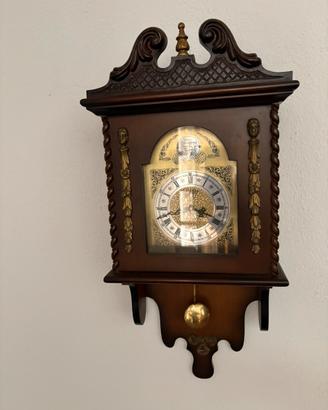 🕰️ Orologio a pendolo da parete in legno