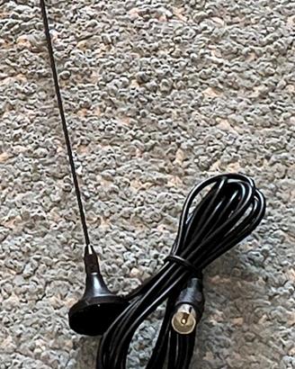 Antenna TV interna con cavo