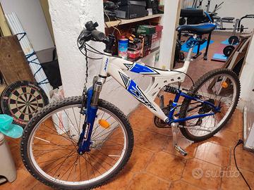 Mountain bike 26' ragazzo