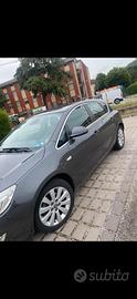 Opel astra 2012