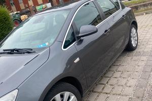 Opel astra 2012