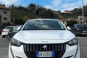 PEUGEOT 208 allure navi pack