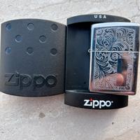 Zippo Originale Venetian Chrome 2004 + Espositore