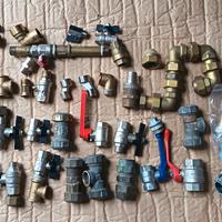 Lotto idraulica Tubi Raccordi Rubinetti molti nuov