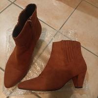 stivaletti con tacco donna nr 42