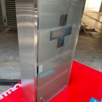 Armadietto porta medicinali