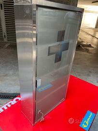 Armadietto porta medicinali