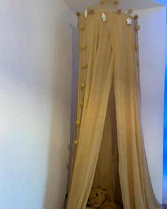 Tenda baldacchino, poltrona e sacca portatutto
