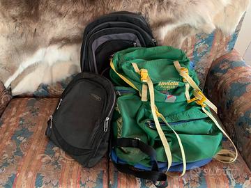 Tre zaini dí varie misure