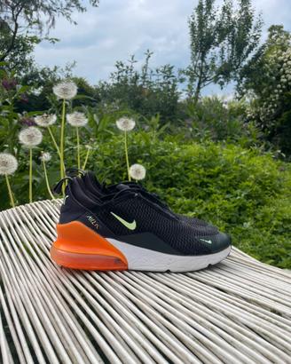 Nike Air Max 270 — taglia 35 🖤🧡