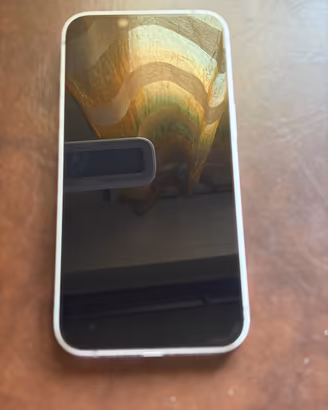 Splendido IPHONE 16 E