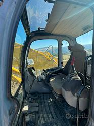 Escavatore new holland e215b