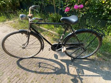 Bici d'epoca da uomo Legnano con freni a bacchetta