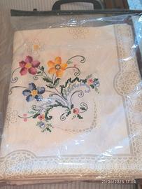 Tovaglie in cotone 100% ricamo floreale nuove