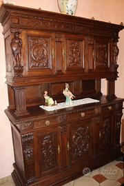 Credenza fine ’800  in legno massello intagliato