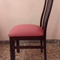 Bellissime sedie in legno scuro