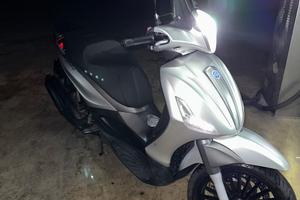 Beverly 300