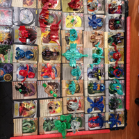 Bakugan Lot 37 pezzi + Arena + Lanciatore - Genova