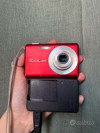 Casio Exilim EX-Z60 Rossa – Fotocamera digitale