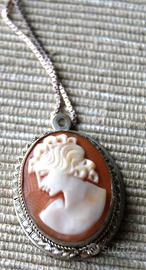 Collana vintage cammeo in conchiglia 
