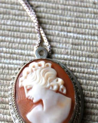 Collana vintage cammeo in conchiglia 