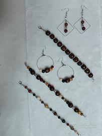 bracciali e orecchini perle di legno