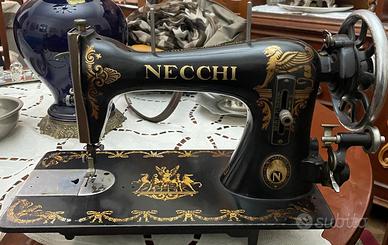 Macchina da cucire Necchi