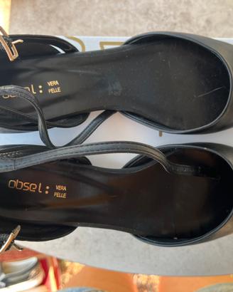 Ballerine a punta con cinturino