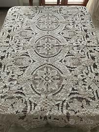 Tovaglia antica in pizzo