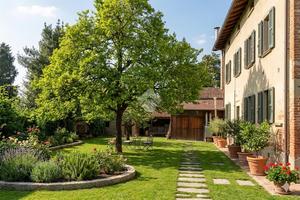 RUSTICO A MONTEVECCHIA