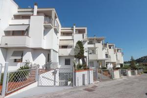 VILLA A SCHIERA A GROTTAMMARE