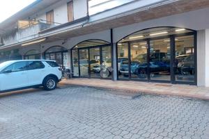 NEGOZIO A SAREZZO