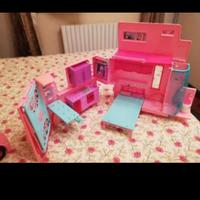 camper Barbie completo di accessori 