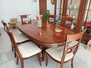 Sala da pranzo classica in legno massello