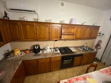 Cucina in legno da 7 mt