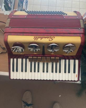 Strumenti musicali fisarmonica