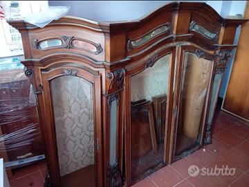 Credenza Vetrina. Non domando nulla in cambio.
