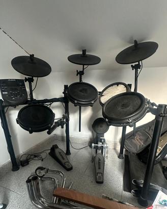 Alesis Nitro Mesh Drum Kit Black