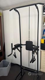 Stazione di forza fitness barra trazioni