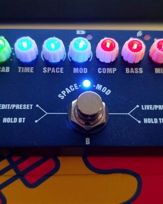 M-Vave Cube Baby Bass Preamp multieffeto per basso