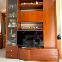 Parete attrezzata in legno