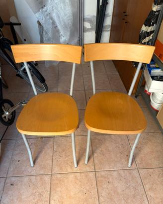 Coppia di sedie legno