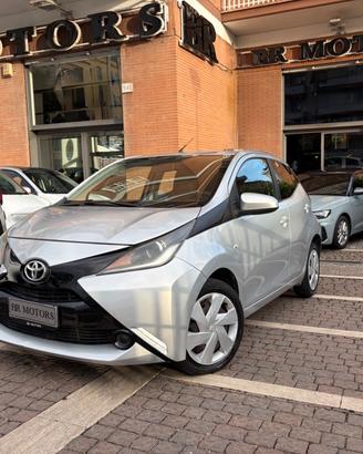 Toyota Aygo 1.0 VVT-i x-play 5p. - !!