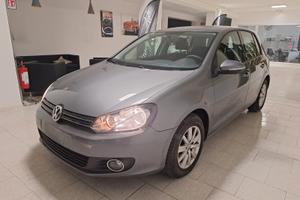 Volkswagen Golf 1.6 TDI 105cv - NEOPATENTATI
