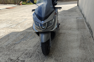 Piaggio X10 500