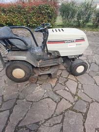 trattorino tagliaerba 