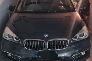 BMW 216 D GRAND TOUR